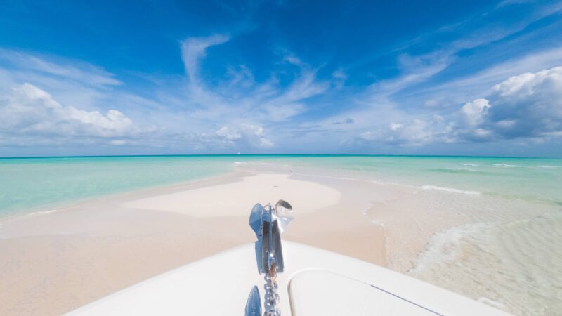 Snorkeling Tour Turks and Caicos, Sandbar on Board Marauder